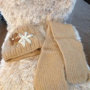 Set scarf and hat with Rhinostones